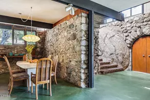 3740 Canyon Crest Rd, Altadena, CA 91001 - Photo 15