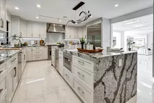 4423 Bergamo Dr, Encino, CA 91436 - Photo 17