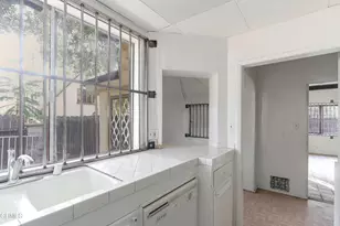 180 W State St, Pasadena, CA 91105 - Photo 21