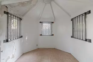 180 W State St, Pasadena, CA 91105 - Photo 17