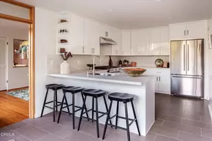 1256 Clubhouse Dr, Pasadena, CA 91105 - Photo 17