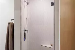 1256 Clubhouse Dr, Pasadena, CA 91105 - Photo 31