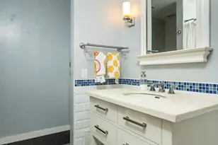 355 S Madison Ave, Pasadena, CA 91101 - Photo 11