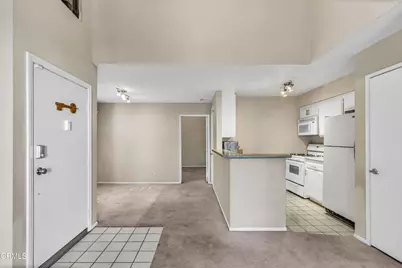 21334 Nandina Lane #204, Newhall, CA 91321 - Photo 11