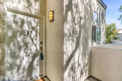 21334 Nandina Lane #204, Newhall, CA 91321 - Photo 5