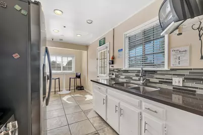 15743 Covello Street, Lake Balboa, CA 91406 - Photo 13