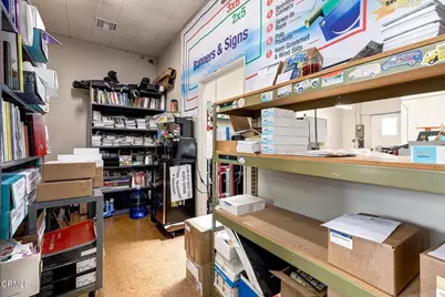 426 W Arbor Vitae Street, Inglewood, CA 90301 - Photo 9