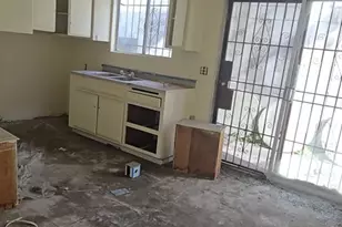 1020 W 42nd Pl, Los Angeles, CA 90037 - Photo 23