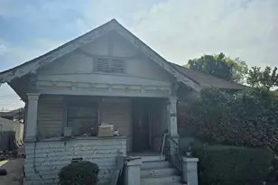 1020 W 42nd Pl, Los Angeles, CA 90037 - Photo 3