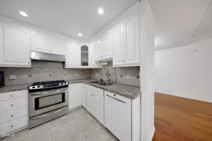 4732 Radford Ave, Valley Village, CA 91607 - Photo 13