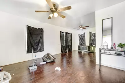 352 W 59th Place, Los Angeles, CA 90003 - Photo 17
