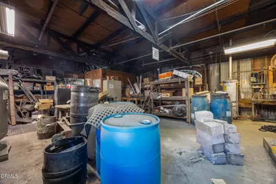 2455 E 52nd Street, Vernon, CA 90058 - Photo 23