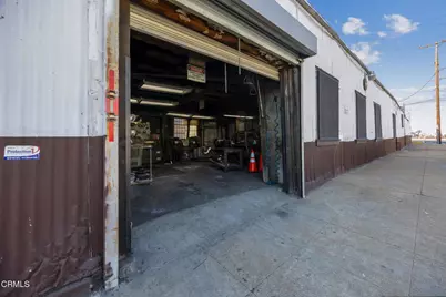 2455 E 52nd Street, Vernon, CA 90058 - Photo 9