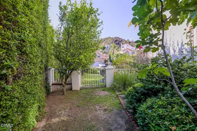 925 Calle Del Pacifico, Glendale, CA 91208 - Photo 41