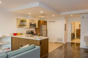 2428 E Del Mar Blvd, Pasadena, CA 91107 - Photo 13