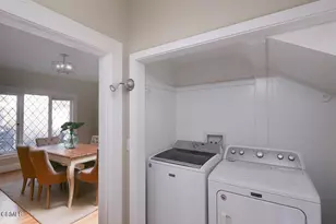 397 S El Molino Ave, Pasadena, CA 91101 - Photo 17