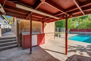 3942 Los Olivos Ln, Glendale, CA 91214 - Photo 37