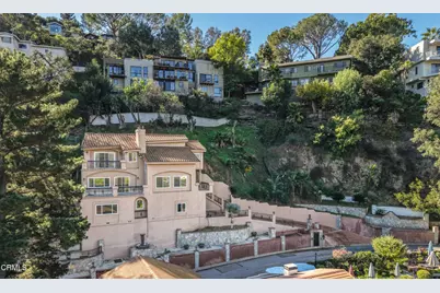 920 Glen Oaks Boulevard, Pasadena, CA 91105 - Photo 1