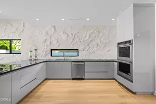 14145 Weddington St, Sherman Oaks, CA 91401 - Photo 7