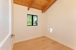 5578 Terrace Dr, La Crescenta, CA 91214 - Photo 35