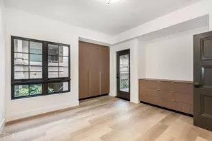 139 S Oak Knoll Ave, Pasadena, CA 91101 - Photo 17