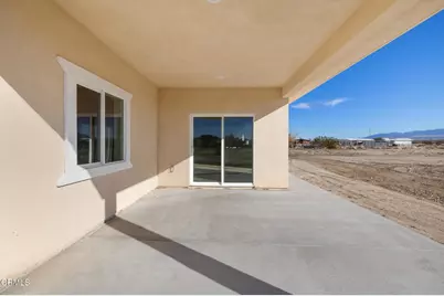 10824 E Avenue S, Littlerock, CA 93543 - Photo 25