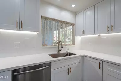 13615 Herrick Avenue, Sylmar, CA 91342 - Photo 17