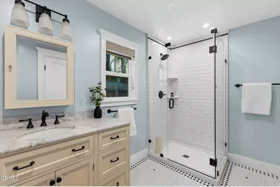 111 S Wilton Place, Los Angeles, CA 90004 - Photo 57