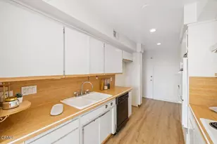 5411 Tyrone Ave, Sherman Oaks, CA 91401 - Photo 13