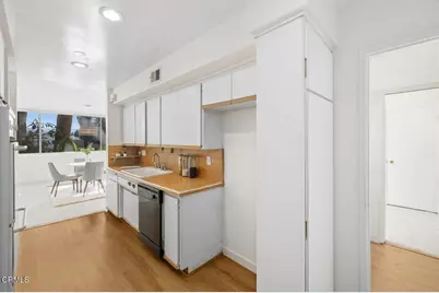 5411 Tyrone Avenue #202, Sherman Oaks, CA 91401 - Photo 15