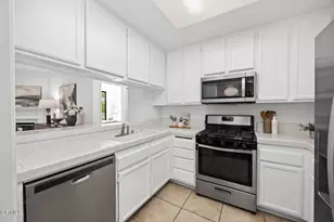 235 S Holliston Ave, Pasadena, CA 91106 - Photo 5