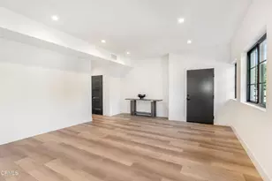 139 S Oak Knoll Ave, Pasadena, CA 91101 - Photo 7