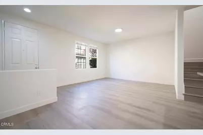 27285 Blue Spruce Place, Valencia, CA 91354 - Photo 9