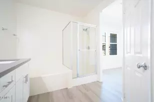 27285 Blue Spruce Pl, Valencia, CA 91354 - Photo 23