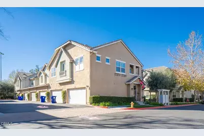 27285 Blue Spruce Place, Valencia, CA 91354 - Photo 5