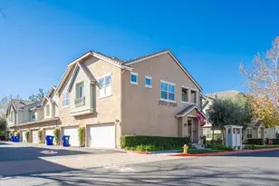 27285 Blue Spruce Pl, Valencia, CA 91354 - Photo 5