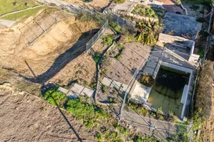 70 W Las Flores Dr, Altadena, CA 91001 - Photo 7