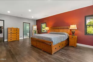 1052 New York Dr, Altadena, CA 91001 - Photo 25