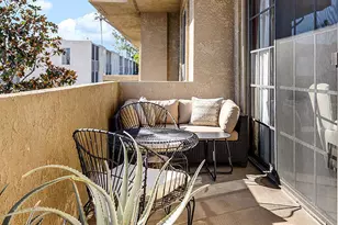 221 S Oak Knoll Ave, Pasadena, CA 91101 - Photo 11