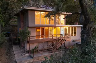 3556 Canyon Crest Rd, Altadena, CA 91001 - Photo 1