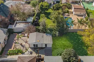 1023 E Elmwood Ave, Burbank, CA 91501 - Photo 13