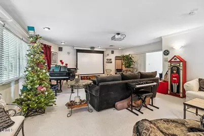 4959 Brewster Drive, Tarzana, CA 91356 - Photo 17