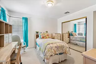 4959 Brewster Dr, Tarzana, CA 91356 - Photo 49