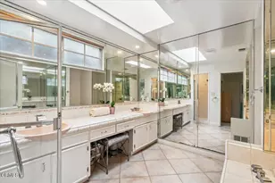 4959 Brewster Dr, Tarzana, CA 91356 - Photo 57