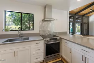 243 Rosemont Ave, Pasadena, CA 91103 - Photo 35