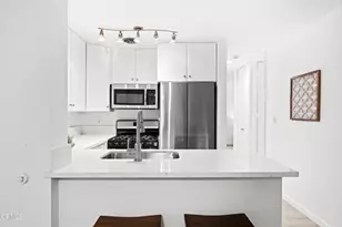 6355 Green Valley Cir, Culver City, CA 90230 - Photo 9