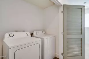 239 S Marengo Ave, Pasadena, CA 91101 - Photo 19