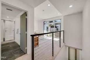 239 S Marengo Ave, Pasadena, CA 91101 - Photo 23