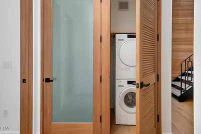 10747 Valleyheart Drive, Studio City, CA 91604 - Photo 39