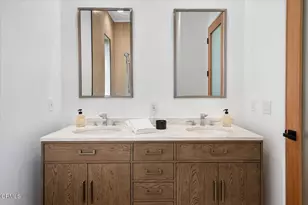 10747 Valleyheart Dr, Studio City, CA 91604 - Photo 35